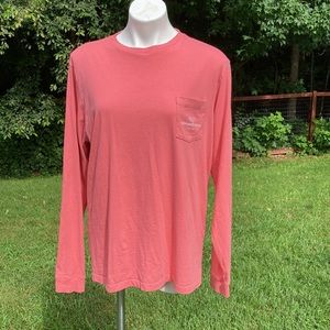 Vineyard Vines medium pink all cotton long sleeved shirt with a pocket size M